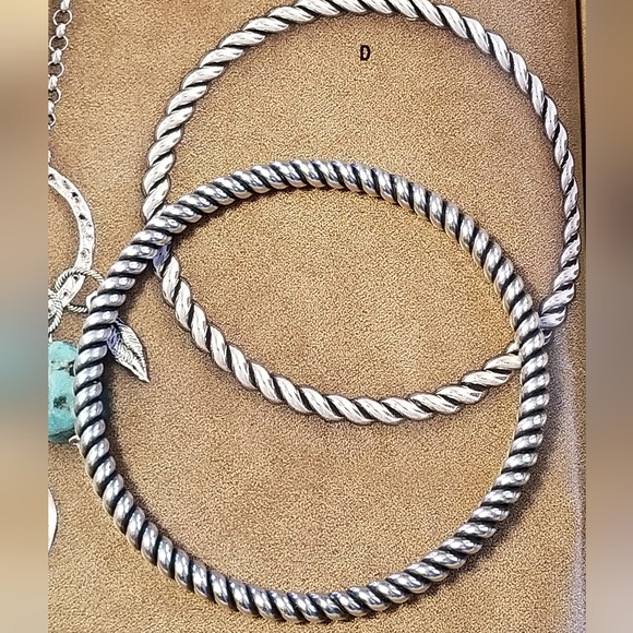 Rare Silpada Sterling Silver Twisted Bangle Bracelet - Picture 14 of 14